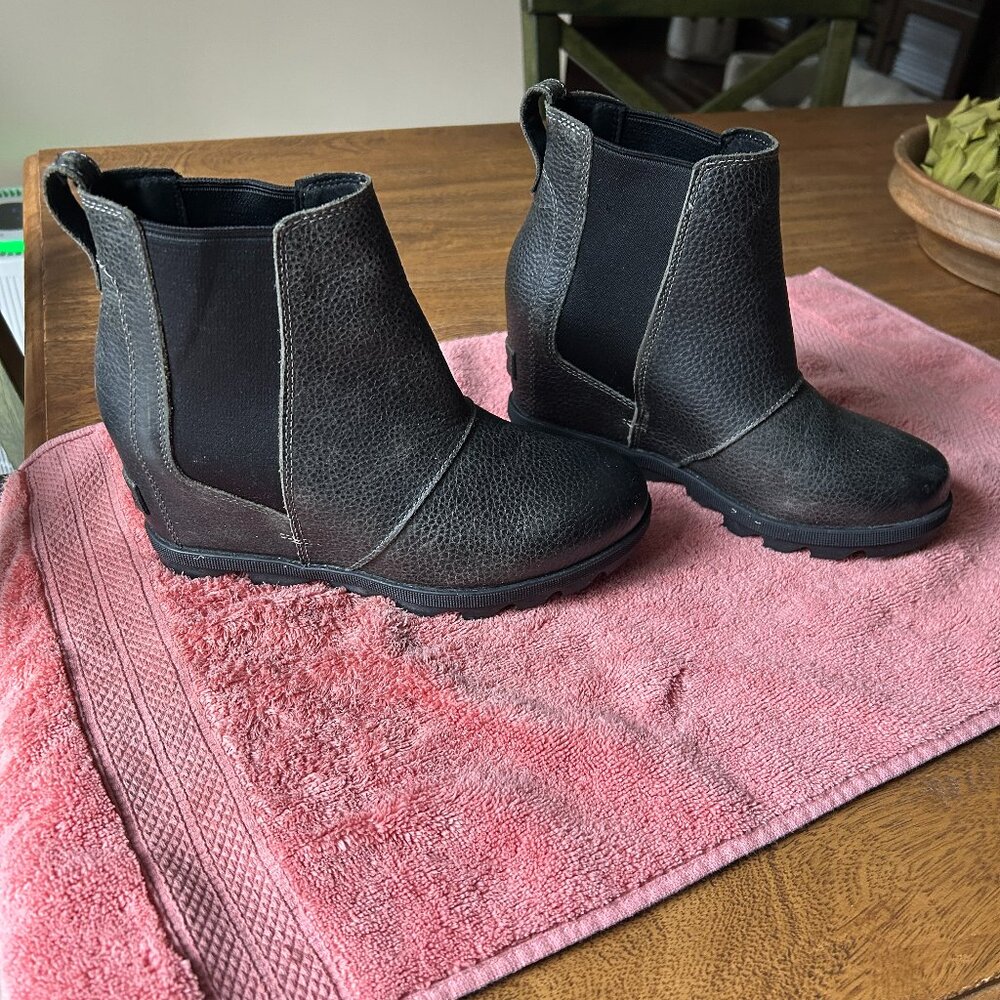 Sorel Joan of Arc Wedge Boot Size 7